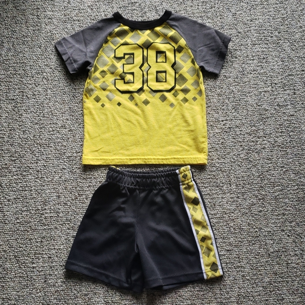 Short Outfit